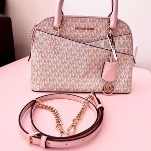 Lovely crossbody bag rose gold, Like New!!